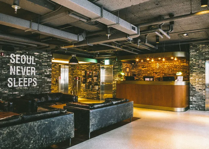Manu Hotel 3*