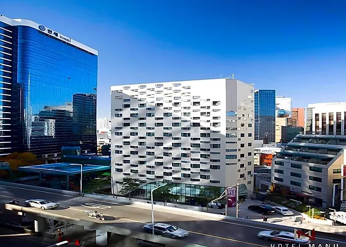 Hotel Manu