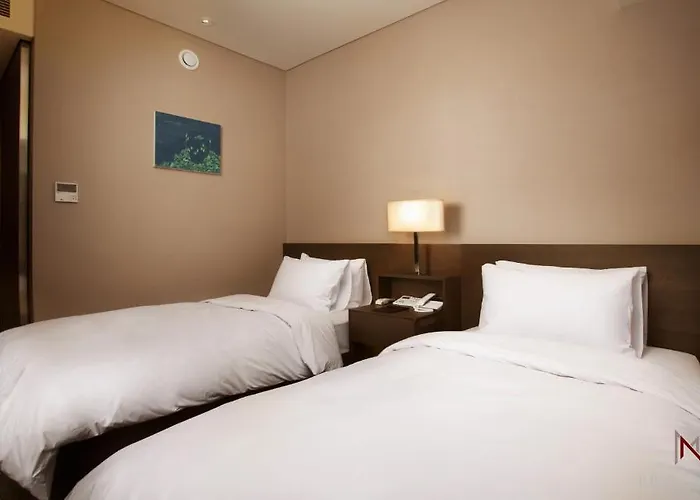 Manu Hotel 3*